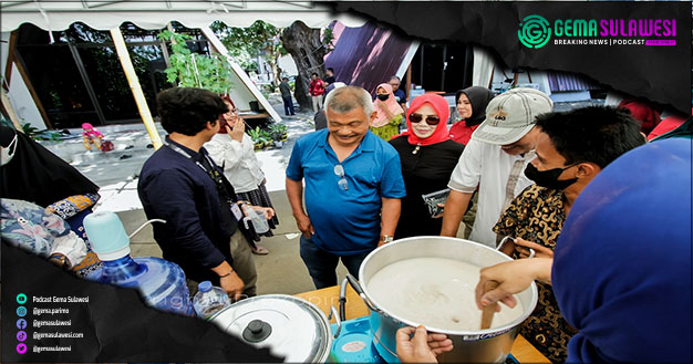 <p>Ket Foto: Bupati Parigi Moutong, Samsurizal Tombolotutu tinjau pelatihan gula sagu. (Foto/Prokopim Parigi Moutong)</p>
