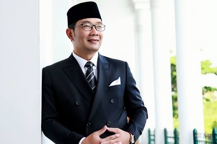 <p>Ket Foto: Foto dari salah satu calon timses yang belum diketahui akan masuk kemana, Ridwal Kamil  (Foto/Twitter/urrsweethearts)</p>
