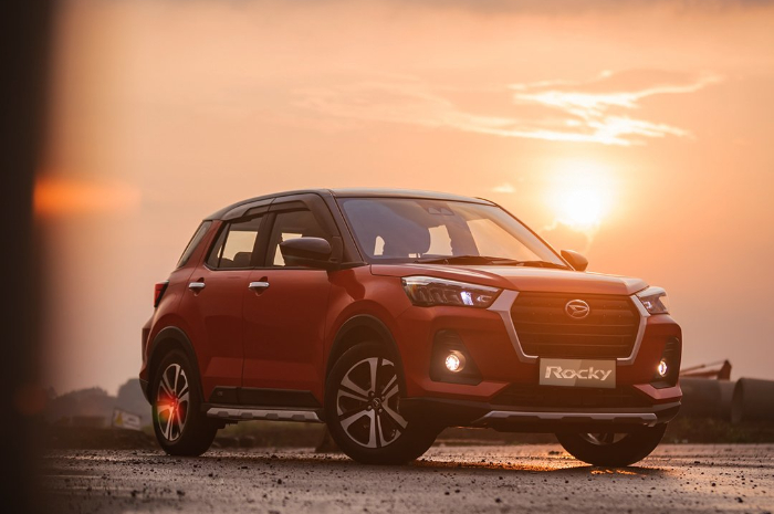 <p>Ket Foto: Daihatsu Rocky miliki desain yang gagah dan stylish, dilengkapi dengan banyak fitur menarik (Foto/Twitter/daihatsuind)</p>
