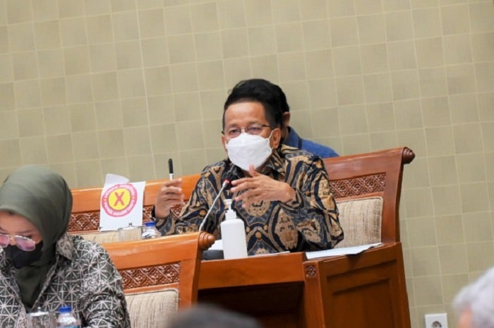 <p>Anggota Komisi IX DPR RI Darul Siska saat menghadiri Rapat Kerja dengan Menteri Kesehatan di Senayan, Jakarta. Foto : Mentari/mr</p>
