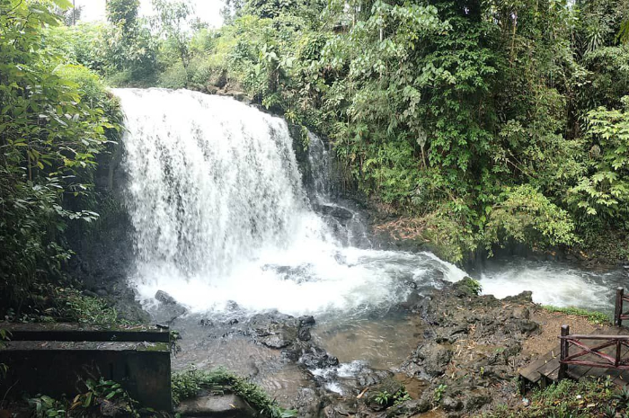 <p>Ket foto: Megahnya wisata Jantur Mapan yang ada di Kalimantan Timur, saksikan pesona air terjunnya (Foto/Instagram/sa2.dyao)</p>
