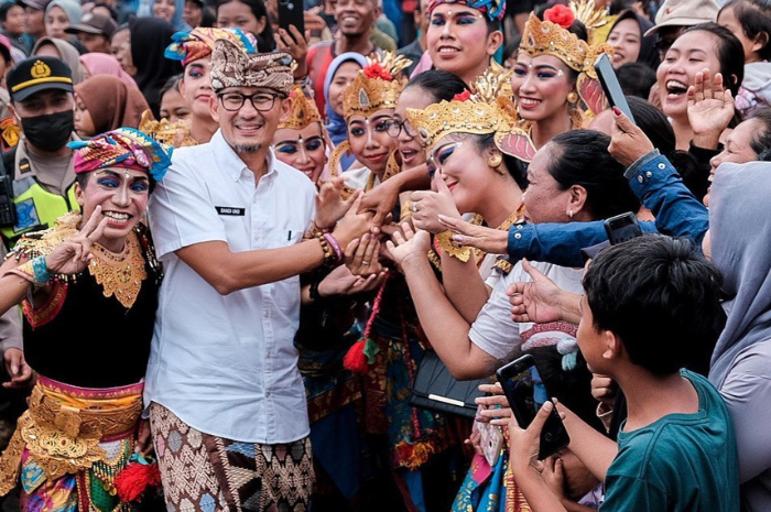 <p>Ket Foto: Menteri Pariwisata dan Ekonomi Kreatif Indonesia, Sandiaga Uno 01 Januari 2023 (Foto/Instagram/@Sandiuno)</p>
