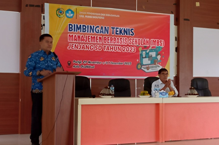 <p>Ket. Foto : Dikbud Parigi Moutong Mengadakan Bimtek MBS Tingkat SD<br />
(Foto/gemasulawesi/Muhammad Rifai)</p>
