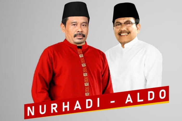 <p>Ket Foto: Foto dari Capres dan cawapres guyonan masyarakat, Pasangan Nurhadi Aldo (Foto/Twitter/Renjiro)</p>
