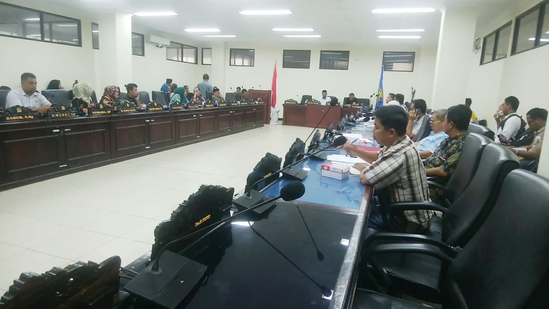 <p>Rapat hearing DPRD dengan Disperkim dan BPBD Parigi Moutong. GemasulawesiFoto/MuhammadRafii.</p>
