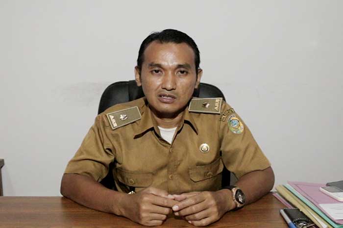 <p>Foto: Plt Kepala Dinas PUPRP Parimo, Rivai, ST.</p>
