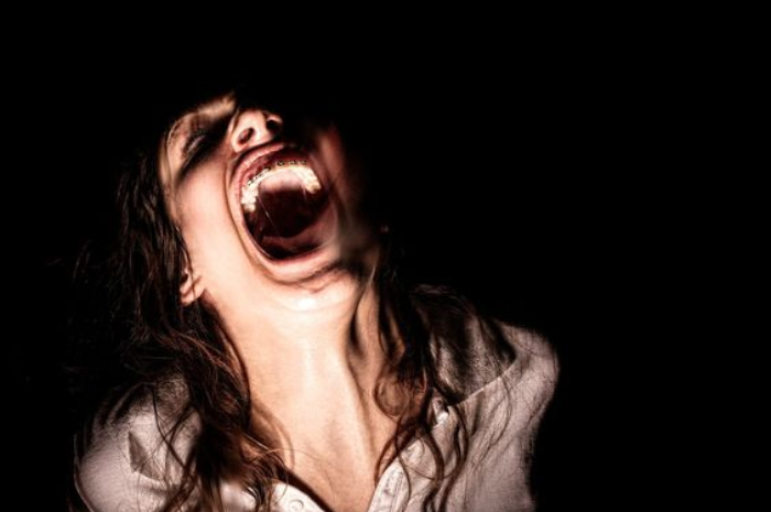 <p>Ket Foto: Fakta-fakta Film Veronica (Foto/Pinterest @subinda)</p>
