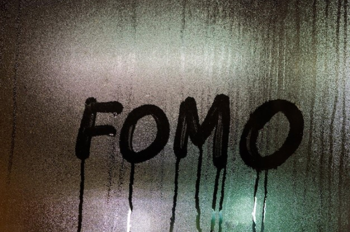 <p>Ket Foto: Ilustrasi FOMO (Foto/Freepic)</p>
