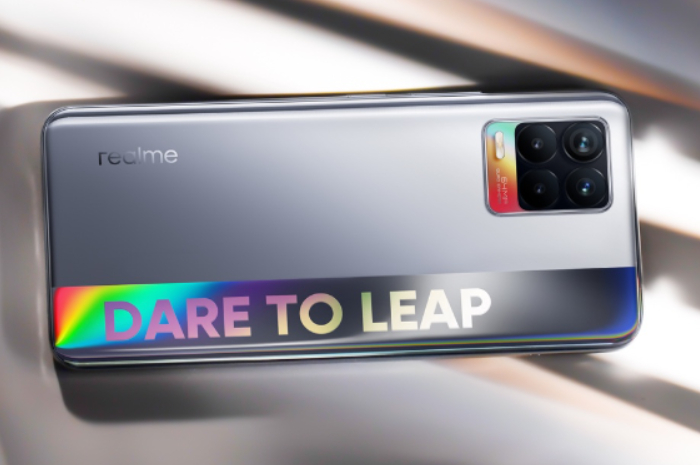 <p>Foto HP Realme 8 yang punya desain unik paling berbeda diantara smartphone lainnya (foto/website resmi Realme)</p>
