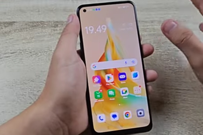 <p>Foto kelebihan HP Oppo Reno8 T 4G (foto/youtube/@eramobile)</p>
