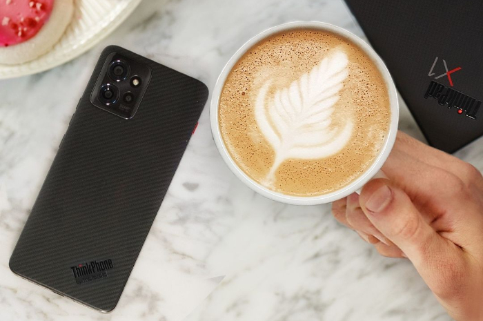 <p>Foto Lenovo ThinkPhone by Motorola (foto/Instagram/@lenovothinkpad)</p>
