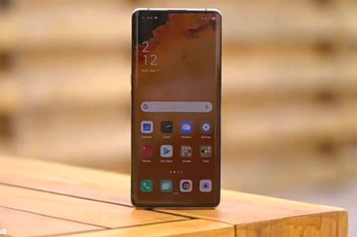 <p>Foto Oppo Find X2 (foto/youtube/@maugadget)</p>