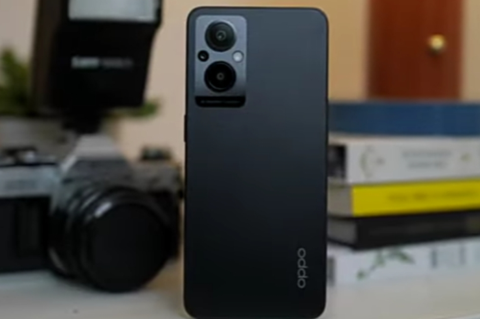 <p>Foto Oppo Reno 7 Z 5G (foto/youtube/@maugadget)</p>

