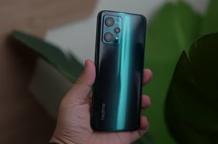 <p>Foto Realme 9 Pro 5G (foto/youtube/@maugadget)</p>
