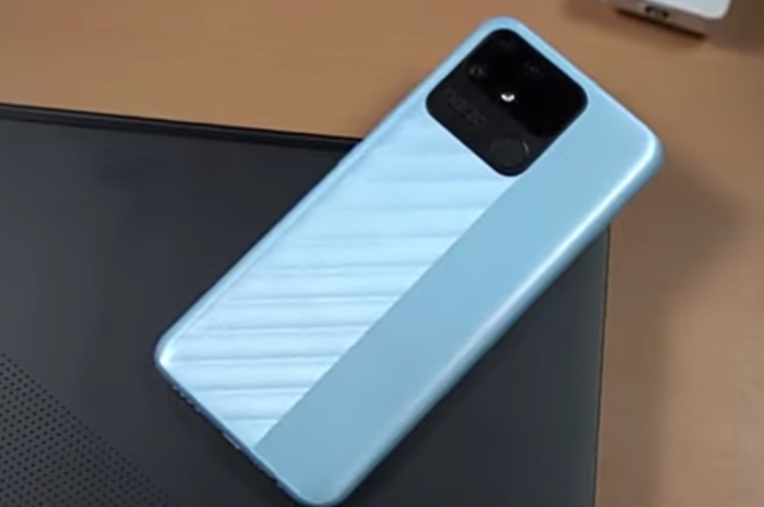 <p>Foto Realme Narzo 50A (foto/youtube/@maugadget)</p>
