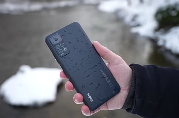 <p>Foto Redmi Note 11 (foto/youtube/@maugadget)</p>
