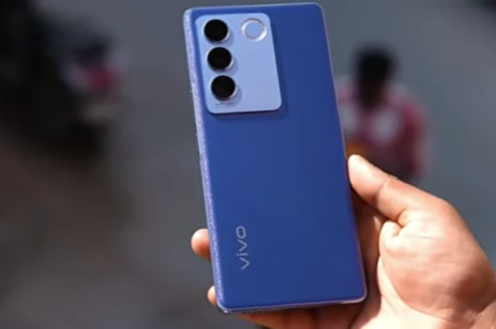 <p>Foto Spesifikasi Vivo V27 5G (foto/youtube/@panchannel)</p>
