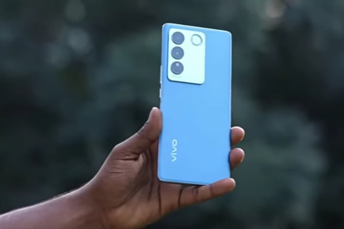<p>Foto Vivo V27 5G (foto/youtube/@panchannel)</p>

