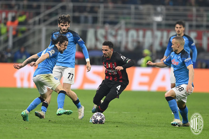 <p>Ket. Foto: Pertandingan AC Milan vs Napoli pada fase quarter final Liga Champions leg pertama (Foto/Twitter/@acmilan)</p>
