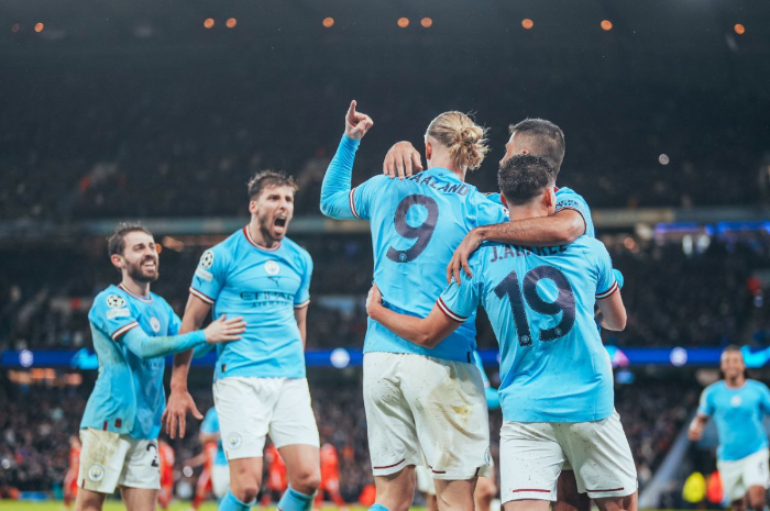 <p>Ket Foto: Para pemain Manchester City ketika bermain di Etihad Stadium dalam kompetisi Liga Champions (Foto/Twitter/@ManCity)</p>

