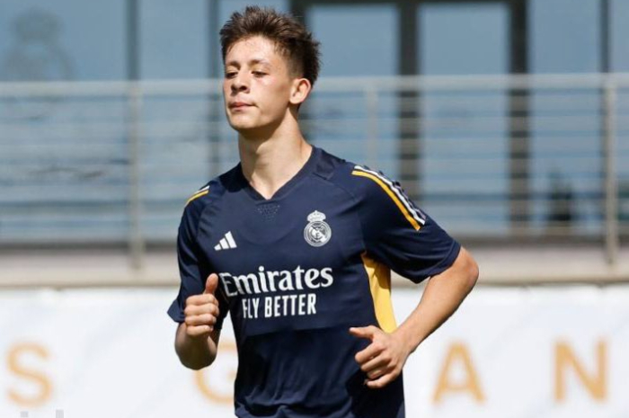 <p>Ket Foto: Foto Arda Guler, pemain muda Real Madrid (Foto/Twitter/@idextratime)</p>
