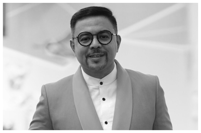 <p>Ket Foto: Carlo Saba ditemukan meninggal dunia hingga membuat banyak musisi Indonesia mengucap bela sungkawa (Foto/Instagram/@kahitna)</p>
