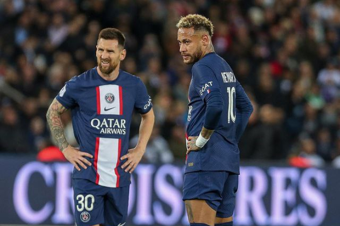 <p>Ket. Foto: Lionel Messi dan Neymar Jr. yang merupakan pemain andalan dari Paris Saint-Germain (Foto/Instagram/@neymarjr)</p>
