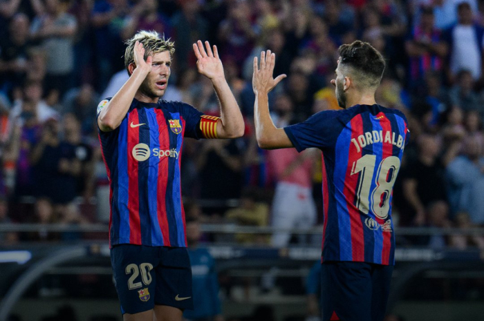 <p>Ket Foto: Foto para pemain Barcelona sedang selebrasi di lapangan (Foto/Twitter/Barcelona)</p>
