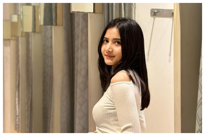 <p>Ket Foto: Bulan Sutena mengakui bunda Maia Estianty adalah mertua idaman (Foto/Instagram/@bulansutena)</p>
