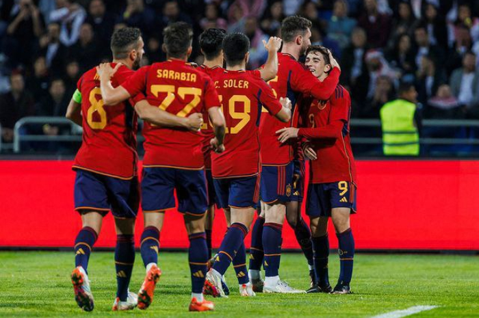 <p>Ket. Foto: Para Pemain Tim Spanyol (Foto/Instagram/@sefutbol)</p>