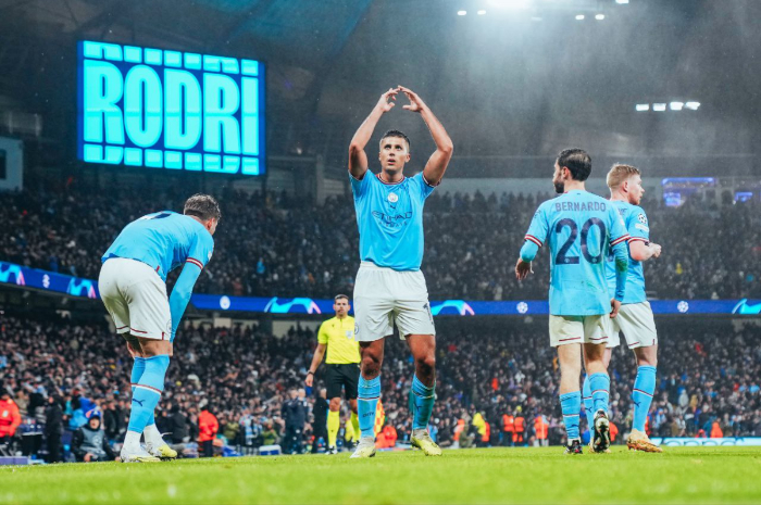 <p>Ket. Foto: Para pemain Manchester City ketika menghadapi Bayern Munchen di Liga Champions leg pertama (Foto/Twitter/@ManCity)</p>
