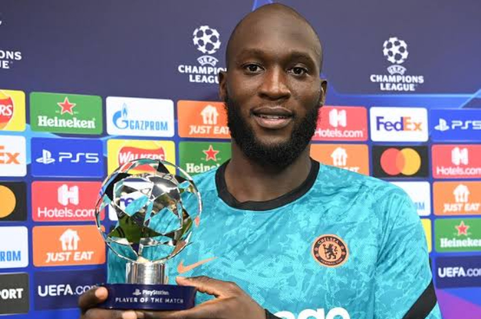 <p>Ket Foto: Foto Romeo Lukaku mendapatkan POTM Bersama Chelsea (Foto/Twitter/@idextratime)</p>

