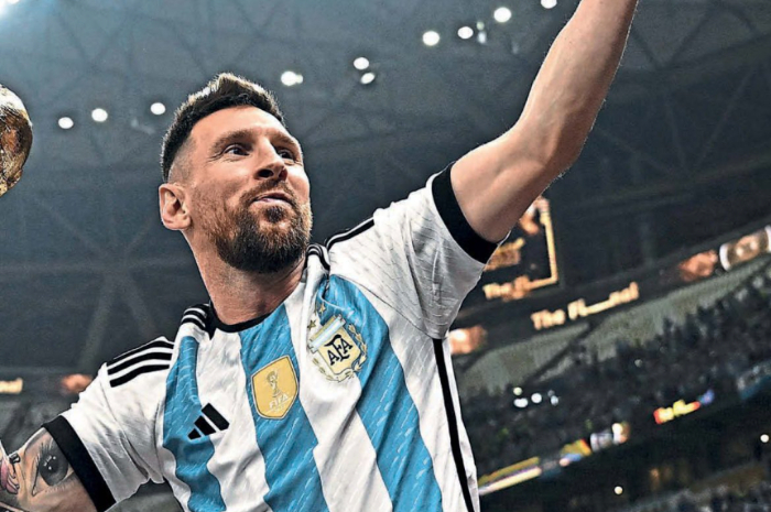 <p>Ket Foto: Foto Lionel Messi yang dapat penghargaan luar biasa lagi (Foto/Twitter/@idextratime)</p>
