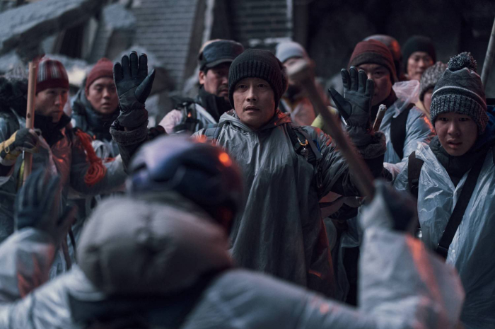<p>Ket Foto: Foto cuplikan dari film korea seru, Concrete Utopia (Foto/Twitter/@HabisNontonFilm)</p>
