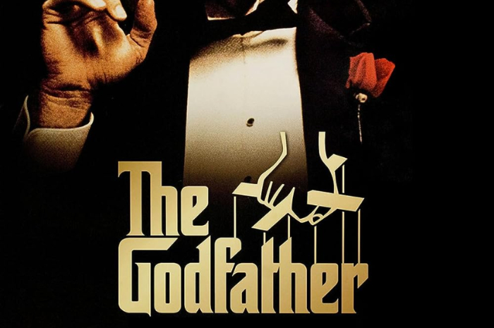 <p>Menyelusuri Jejak Kelam dan Penuh Intrik dari Sinopsis Film The Godfather: Kisah Mafia yang Menyentuh dan Mengguncang Sinema Dunia!<br />
Ket Foto: Foto dari poster film The Godfather (Foto/Twitter/@Dev2Dust)</p>
