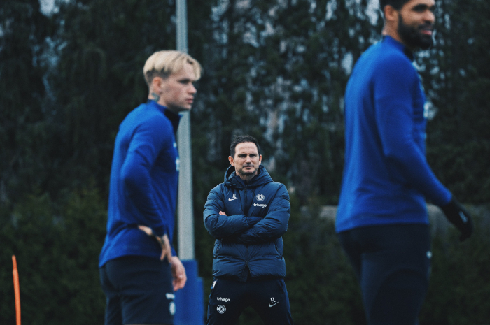 <p>Ket Foto: Foto Frank Lampard selaku pelatih The Blues sedang melatih (Foto/Twitter/Chelsea)</p>
