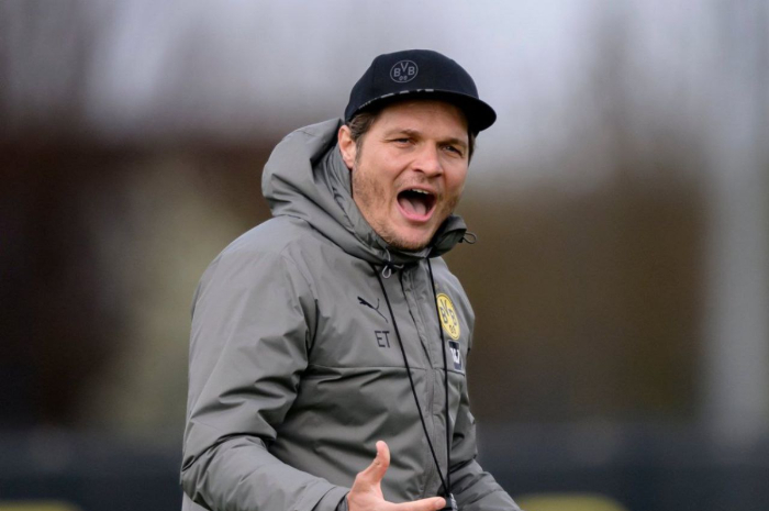 <p>Ket. Foto: Edin Terzic selaku kepala pelatih yang menangani tim Borussia Dortmund (Foto/Twitter/@Borussia Dortmund)</p>
