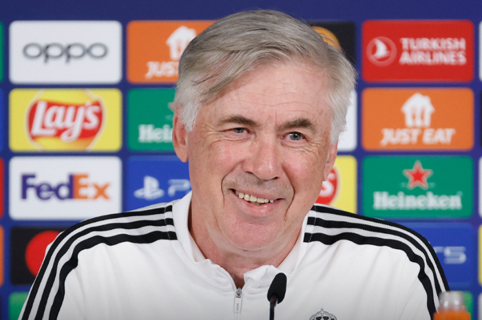 <p>Ket Foto: Foto Carlo Ancelotti selaku pelatih Real Madrid (Foto/Twitter/Real Madrid CF)</p>
