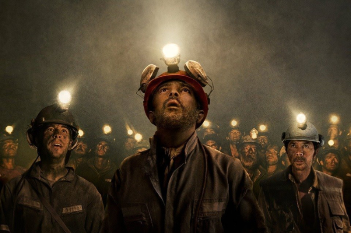 <p>Ket Foto: Foto poster film The 33 (Foto/Twitter/@JulietA J)</p>
