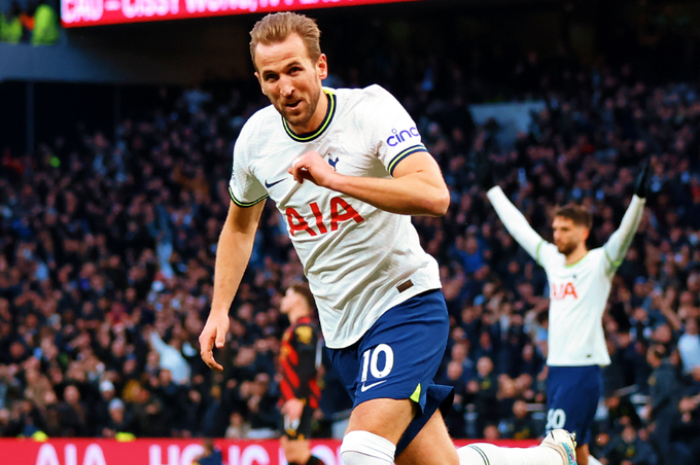 <p>Ket Foto: Foto dari pemain Tottenham Hotspur, Harry Kane yang sedang selebrasi di lapangan (Foto/Twitter/Tottenham Hotspur)</p>
