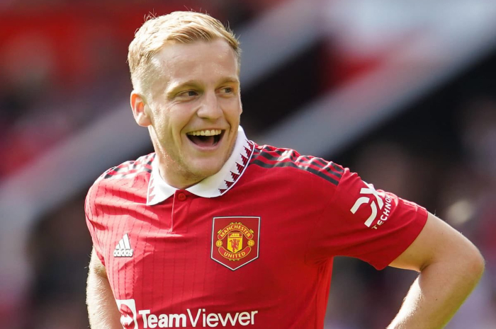 <p>Ket Foto: Foto pemain Manchester United Donny Van De Beek, yang sudah lama alami cedera (Foto/Twitter/@idextratime)</p>
