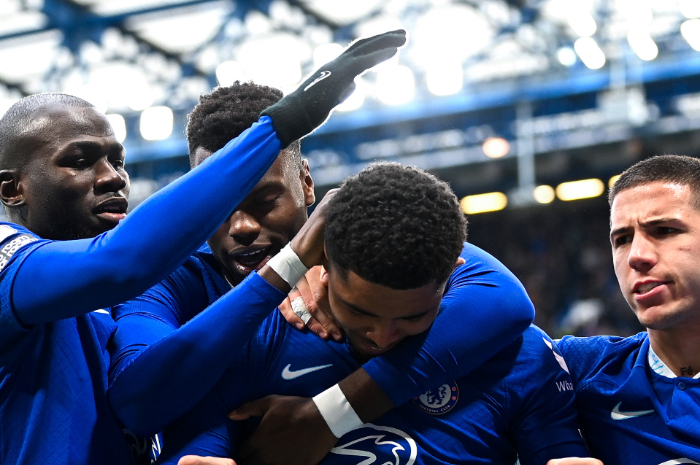 <p>Ket Foto: Foto pemain-pemain Chelsea di lapangan (Foto/Twitter/Chelsea FC)</p>

