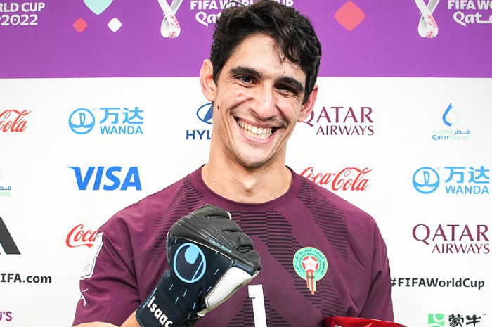 <p>Ket Foto: Foto Bono, kiper asal Maroko yang diminati Real Madrid (Foto/Twitter/@idextratime)</p>
