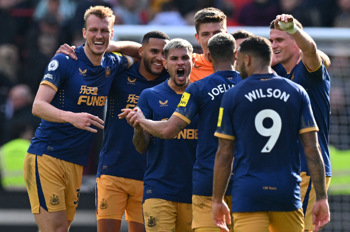 <p>Ket Foto: Foto Skuad The Magpies di lapangan (Foto/Twitter/Newcastle United)</p>
