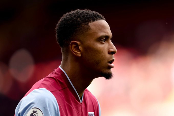 <p>Ket Foto: Foto Ezri Konsa, Defender Aston Villa (Foto/Twitter/Aston VIlla)</p>
