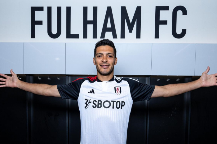 <p>Ket Foto: Foto Raul Jimenez resmi masuk Fulham FC (Foto/Twitter/@idextratime)</p>

