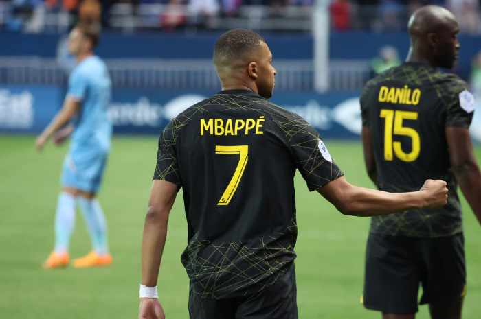 <p>Ket Foto: Foto Kylian Mbappe yang selebrasi setelah menang lawan Troyes (Foto/Twitter/Paris Saint-Germain)</p>
