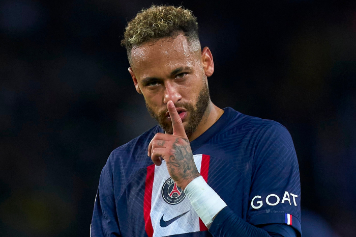 <p>Ket Foto: Foto Neymar yang sedang lakukan selebrasi di lapangan (Foto/Twitter/@idextratime)</p>
