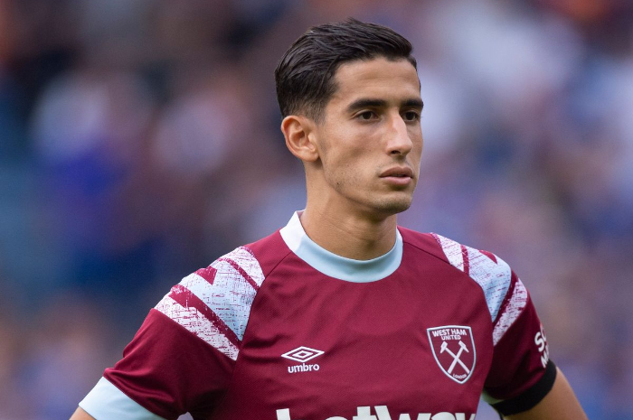 <p>Ket Foto: Foto pemain West Ham United di lapangan hijau, Nayef Aguerd (Foto/Twitter/West Ham United)</p>
