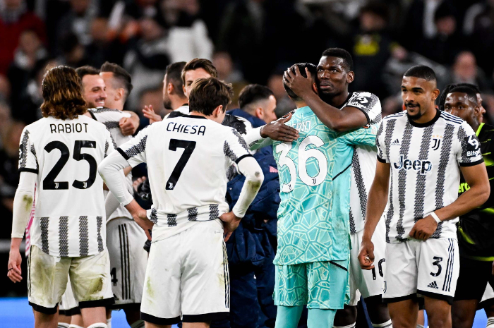 <p>Ket Foto: Foto skuad Juventus di lapangan (Foto/Twitter/Juventus)</p>
